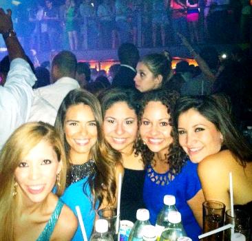 Patricia Aguirre de fiesta