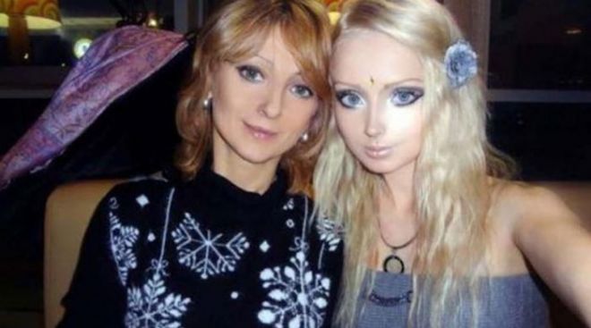 familia barbie humana 8