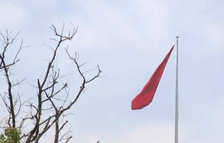 bandera en el obispado