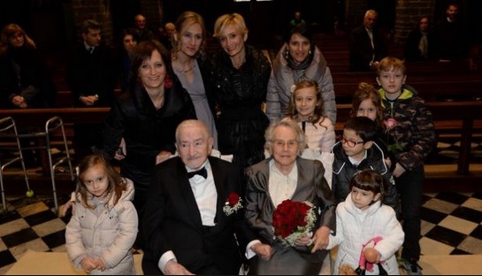 familia reencuentra a enamorados